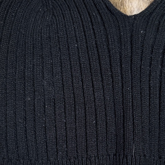 Eesome Black Ribbed Crop Top - Picture 2 of 6